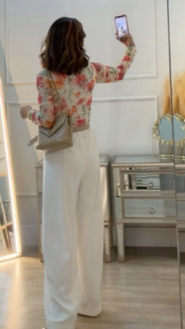 Calça Pantalona Alfaiataria Eliana Elástico Na Pala
