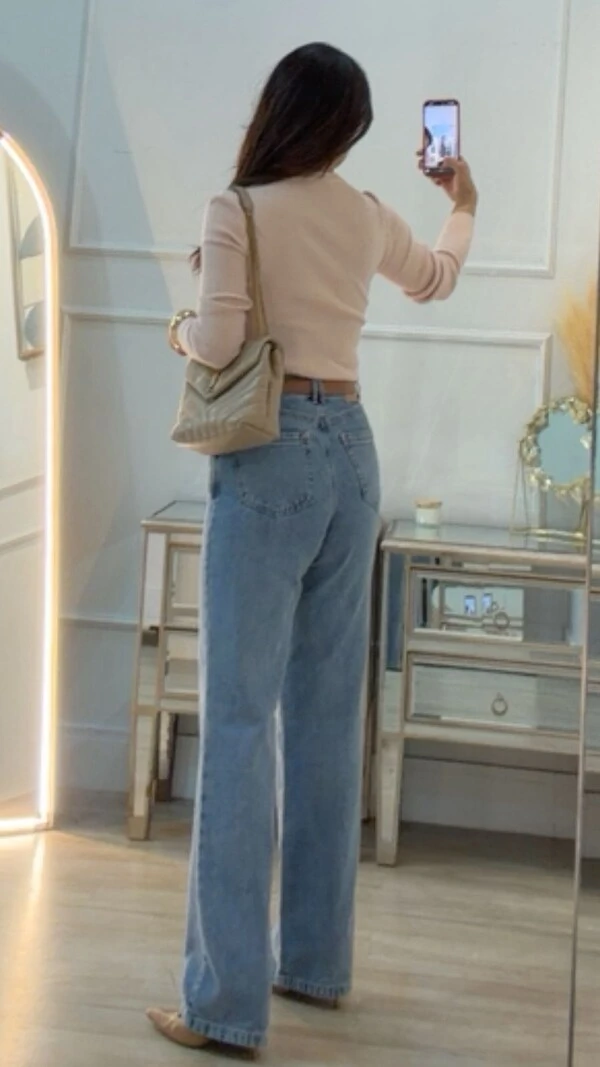 Blusa Tricot Canelado Joyce Recorte Vazado Em V No Busto