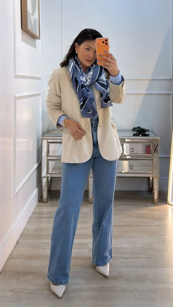 Casaco Suede Liz Com Bolsos Frontais e Botões Nos Punhos