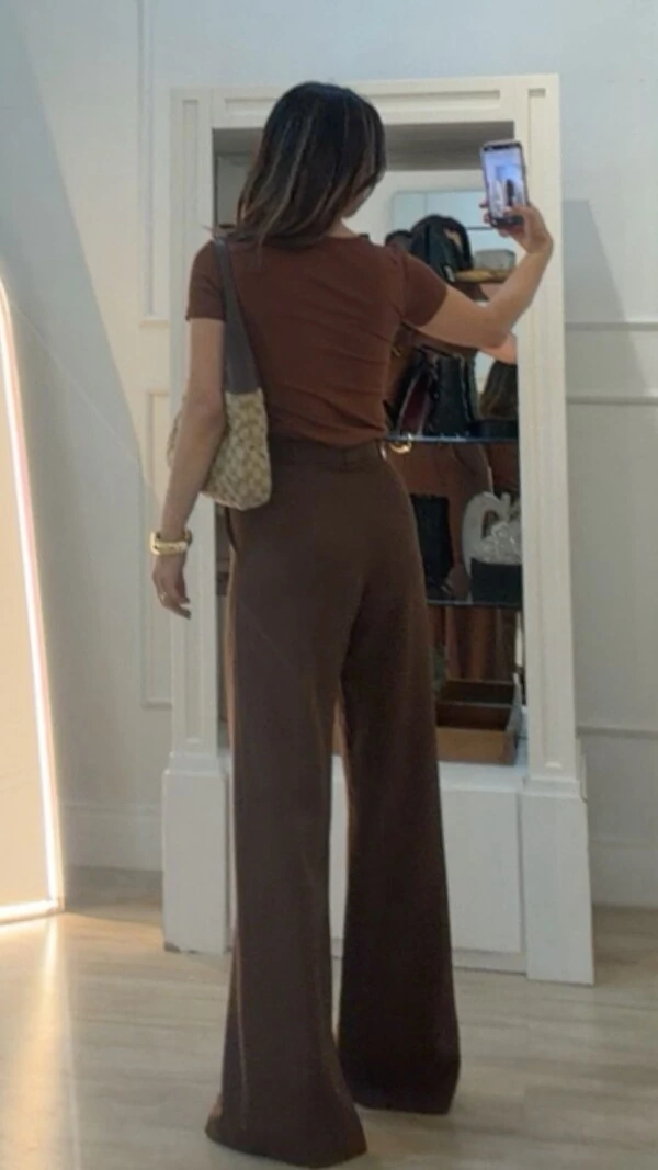 Blusa Manga Curta Rafaela Decote V Basica