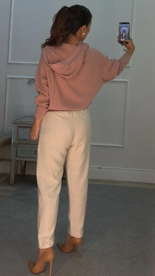 Cardigan Curto Tricot Com Capuz Karla Botão De Flor Com Pé