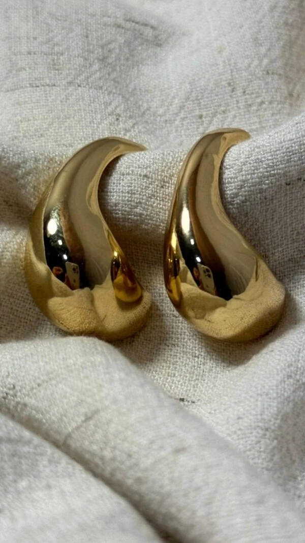 Brinco Gota Grande Abaulada