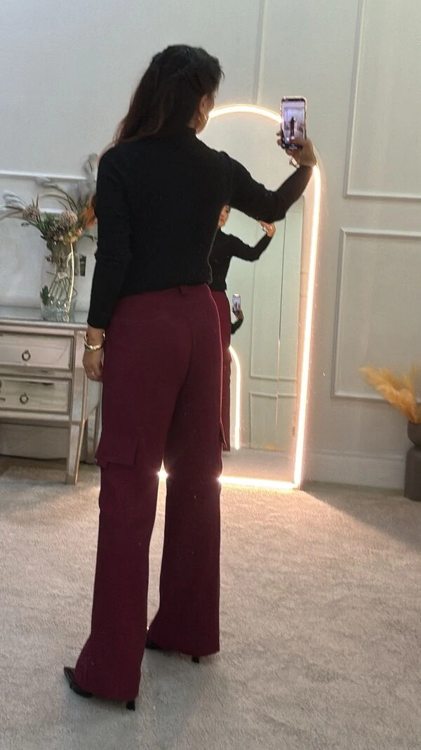Blusa Tricot Nervuras Verticais Roberta Gola Alta Canelada