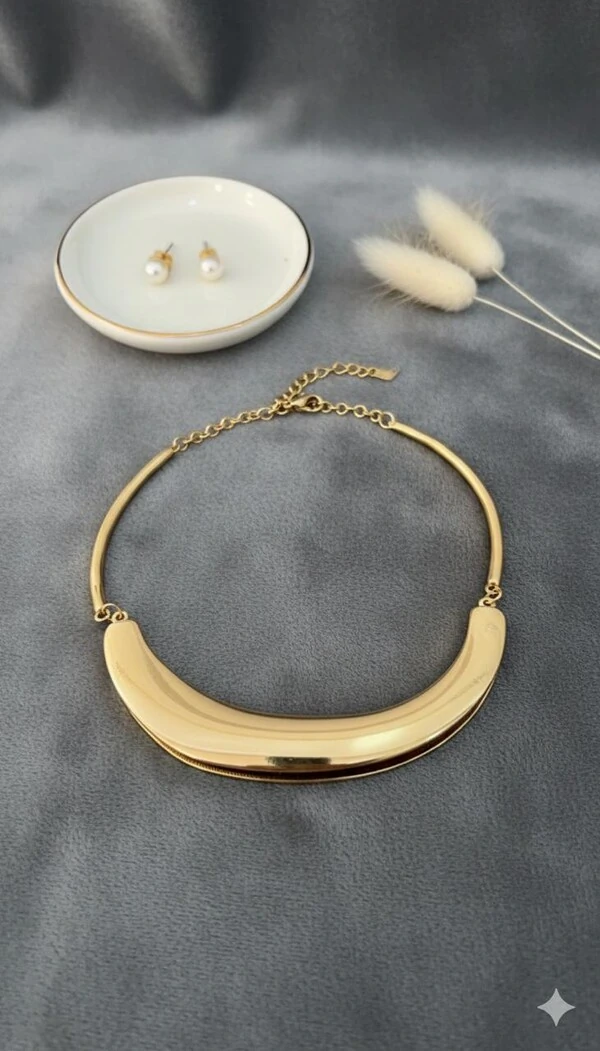 Colar Choker Chapa Lisa Maleável Assimétrica