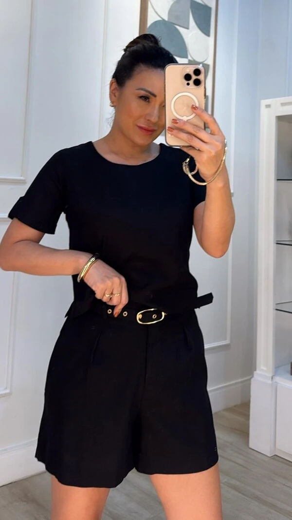 Shorts Clochard Viscose Com Linho Lavínia Cinto Encapado Fivela Dourada