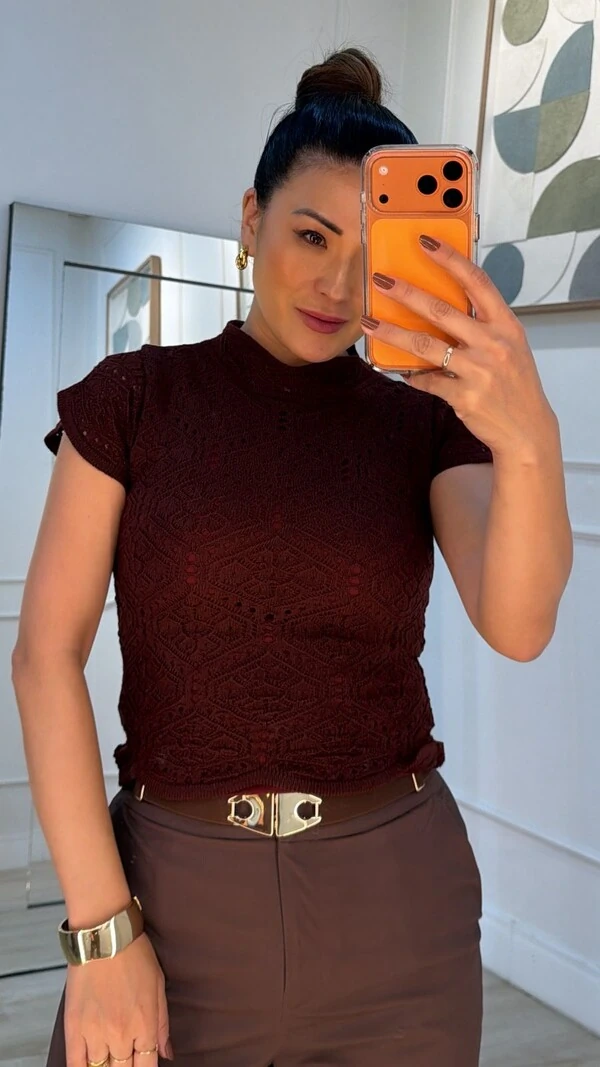 Blusa Tricot Com Entremeios Gola Alta Sandy Punhos E Barrado Ondulados