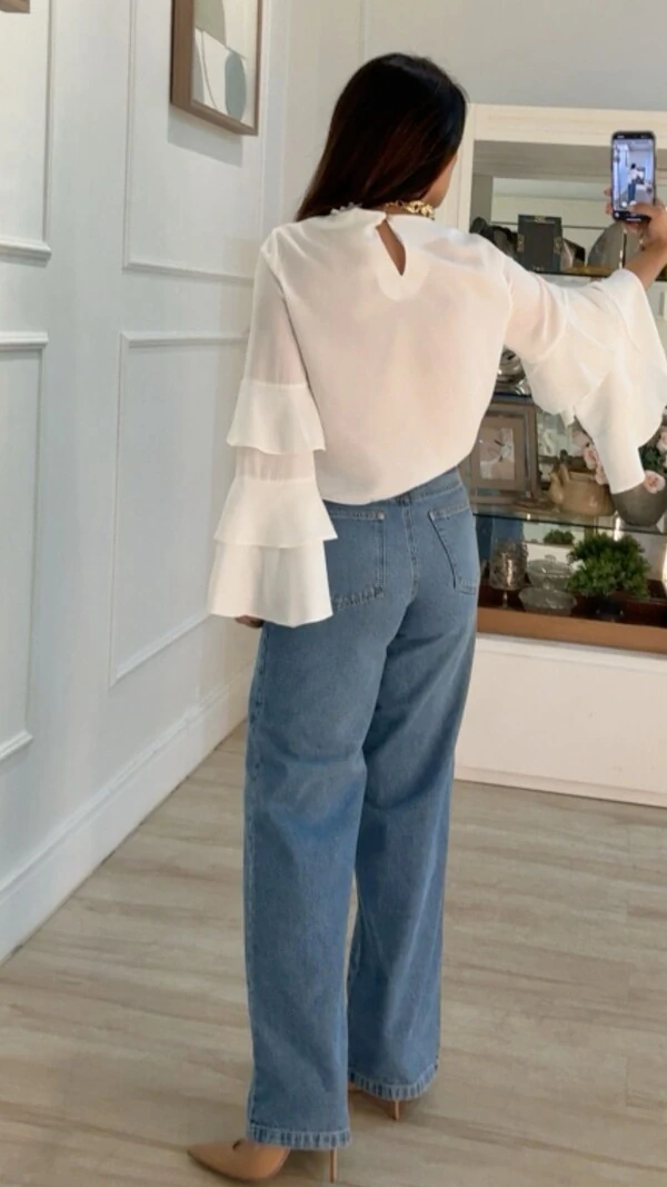 Blusa Crepe Betina Mangas Longas Com Babados