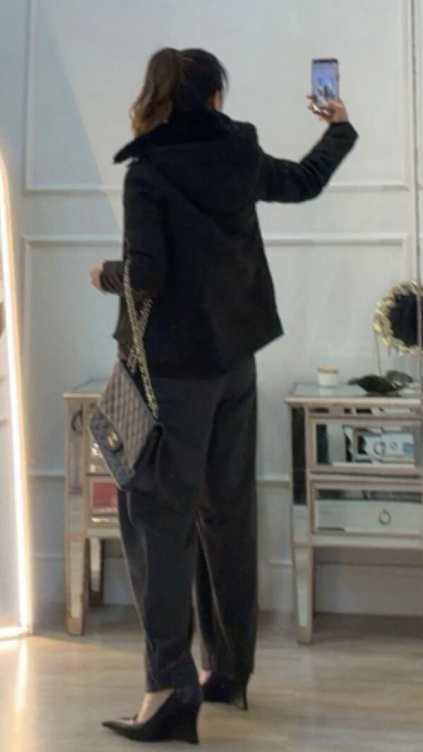 Parka Casaco Suede Sandy Capuz Com Gola De Pelo