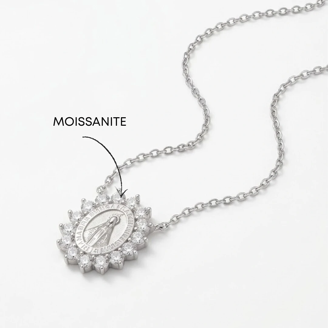 Foto Colar Nossa Senhora Aparecida Moissanite Corrente Regulável Prata com Banho de Ródio