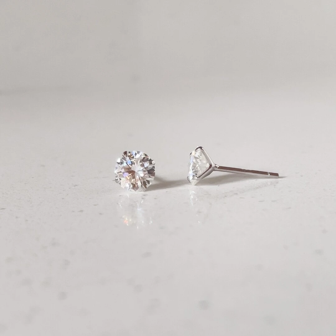 FotoBrinco Ponto de Luz Moissanite 6.5 MM Prata 925