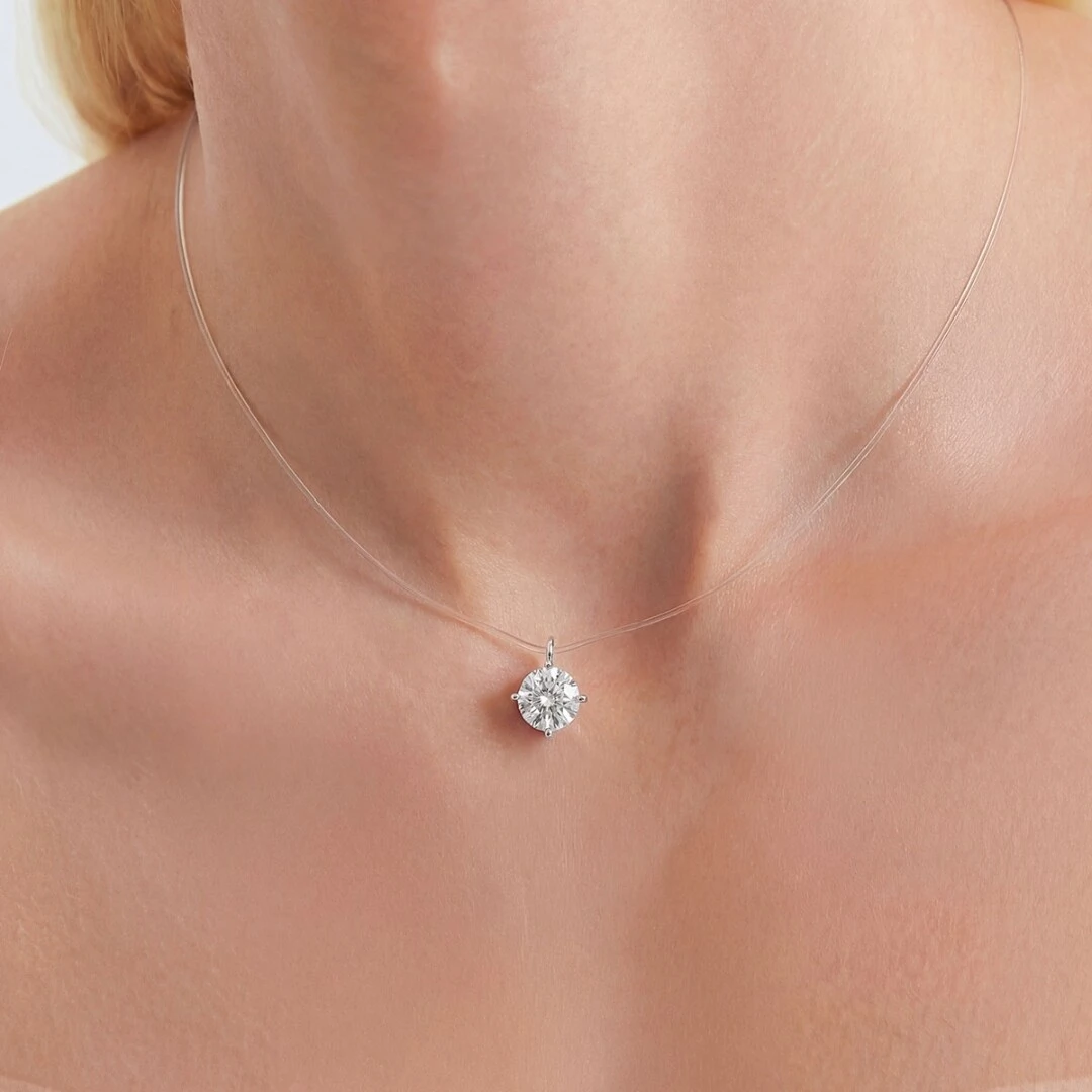 Foto Colar Fio de Nylon Solitário Moissanite Redondo | Prata 925 com Ródio | 35 cm + Extensor