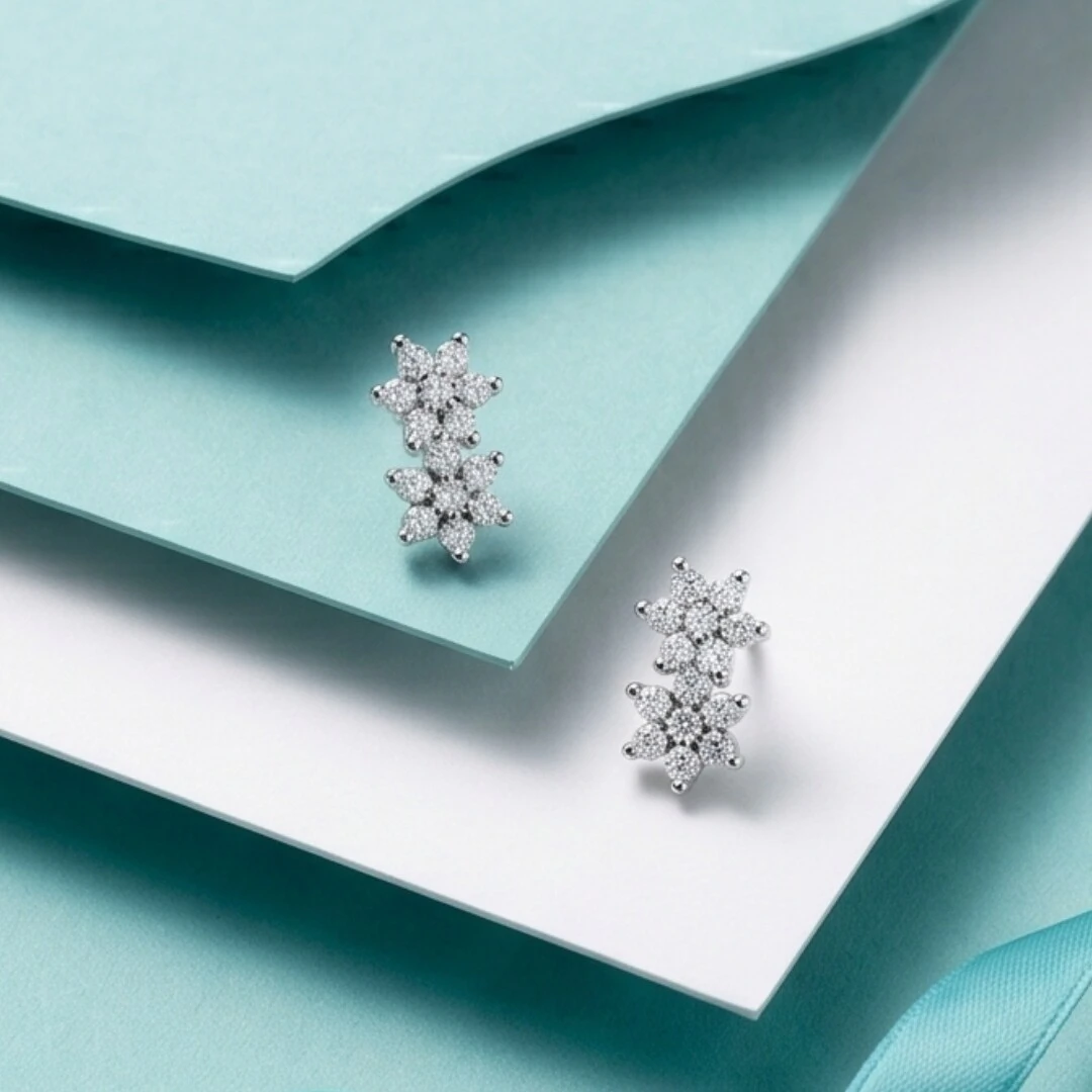 Foto Copiar Brinco Duo Flores Moissanite | Prata 925 com Ródio Branco | Certificado GRA | 1x0,5cm