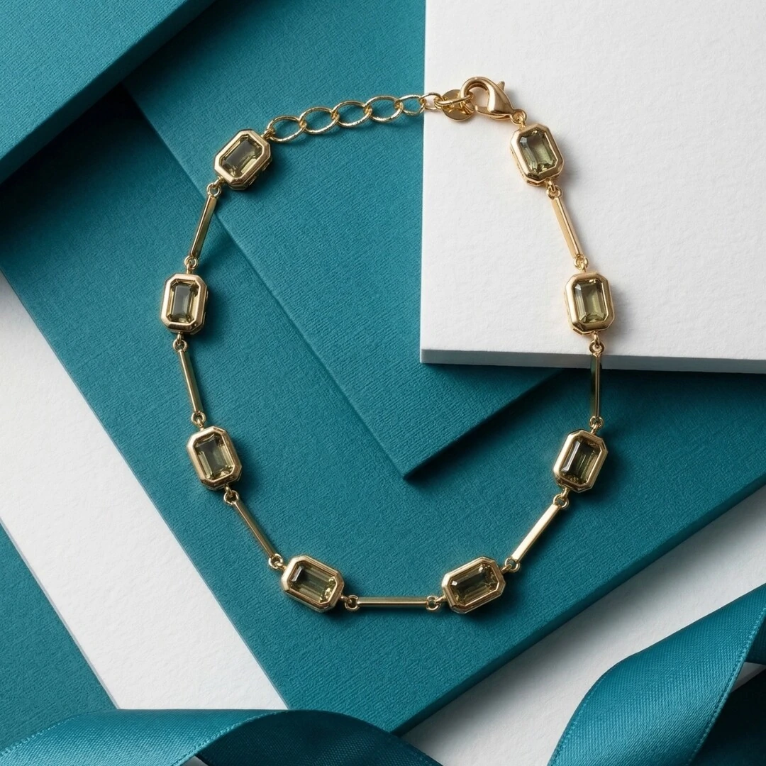 FotoPulseira Pedras Retangulares Intercaladas Cinza Fumê | Banho de Ouro 18k | 5x3mm | Regulável 18–20cm