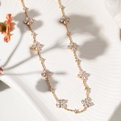 Foto Colar Florzinhas com Zircônia Banho Ouro 18k