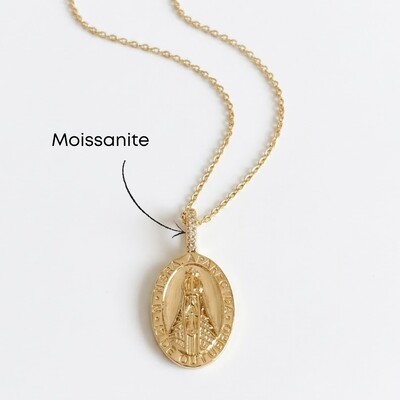 Foto Colar Oval Nossa Senhora Aparecida Liso Moissanite na Argola Corrente Regulável Prata com Banho de O