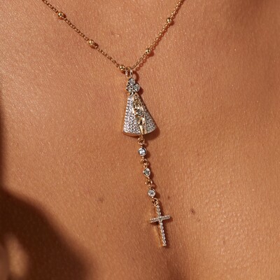 FotoColar Nossa Senhora Aparecida com Cruz e Zircônias Brancas | Liga Metálica Banho Ouro 18k | 50 cm