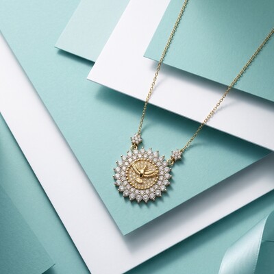 FotoColar Divino Espírito Santo Moissanite | Prata com Banho de Ouro 18k | Certificado GRA | Pingente 2c