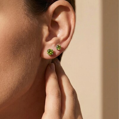 FotoBrinco Solitário 4 MM Peridoto Prata 925