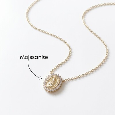 Foto Colar Nossa Senhora Aparecida Moissanite Halo Solar Corrente Regulável Prata com Banho de Ouro