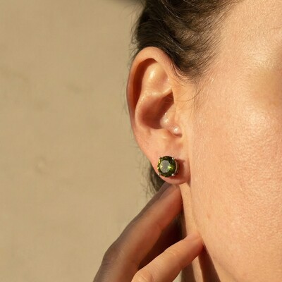 FotoBrinco Solitário 8 MM Peridoto Prata 925