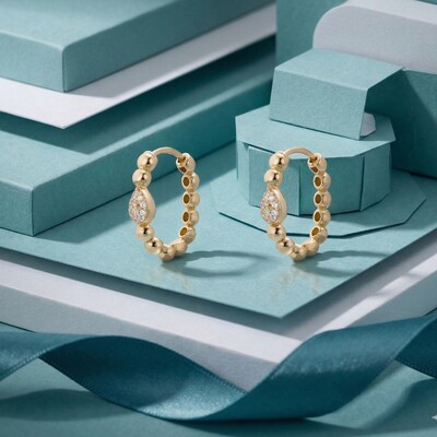 Foto Argola Bolinhas Gota Cravejada Prata com Banho de Ouro 18 K