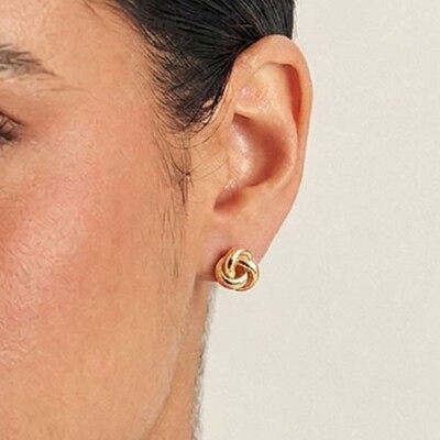 FotoBrinco Nó Trançado Três Voltas Liso | Banho de Ouro 18k | 1,4x1,3cm