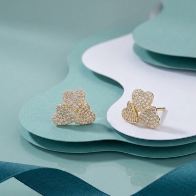 Foto Brinco Três Corações Prata com Banho de Ouro 18 K