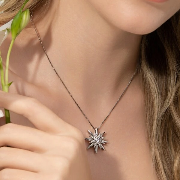 Colar Estrela Retrô Ródio Branco