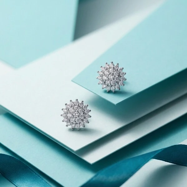 Brinco Girassol de Zircônias Prata 925