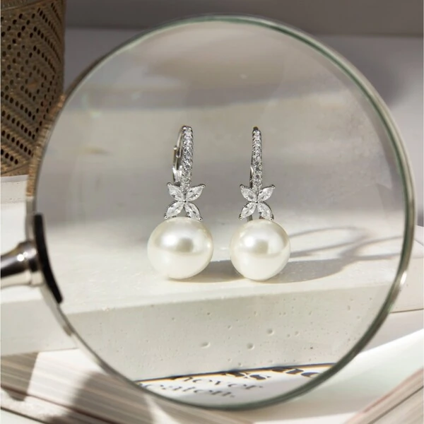 Argola Pérola Shell Flores Prata 925