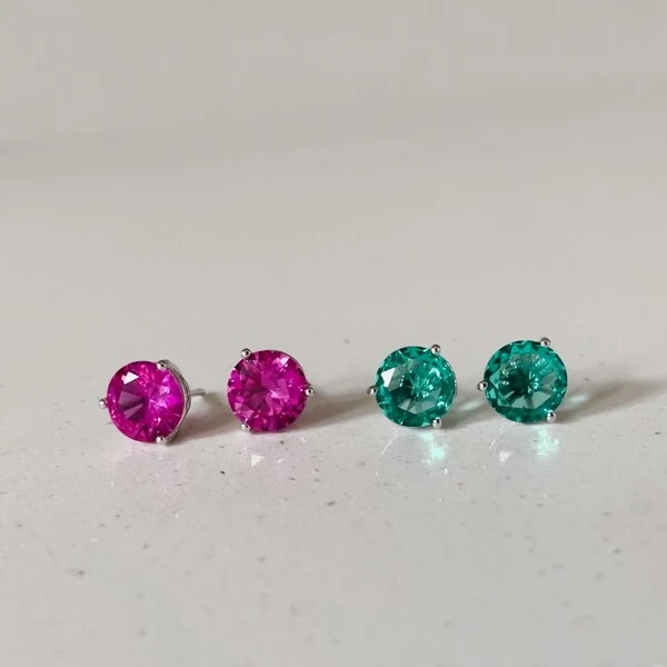 Brinco Ponto de Luz 8 MM Pink Ródio Branco