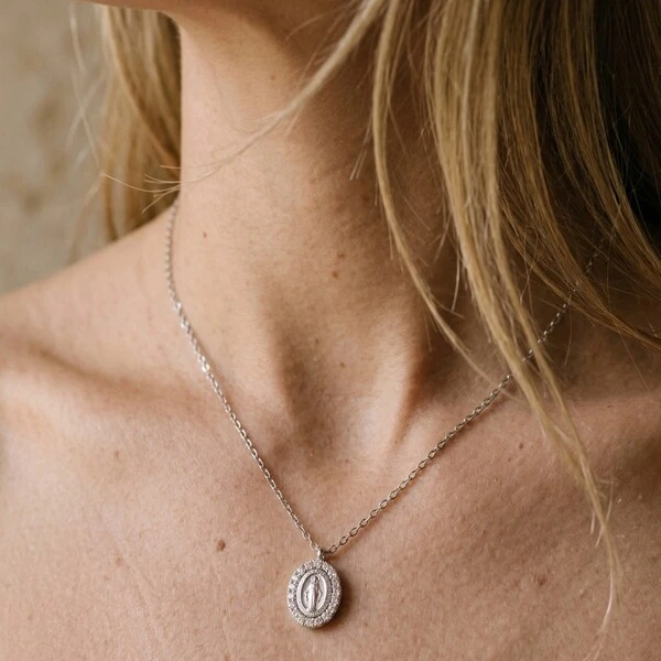 Colar Nossa Senhora das Graças Moissanite Prata 925 | Medalha Milagrosa no Verso | Certificado GRA