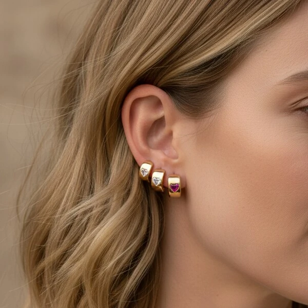 Trio de Argolas com Coração Cristal, Rosa e Lavanda Banho de Ouro 18 K