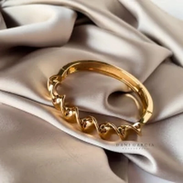 Bracelete Espiral Banho de Ouro 18 K
