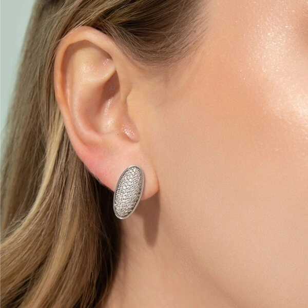 Brinco Oval Cravejado Ródio Branco