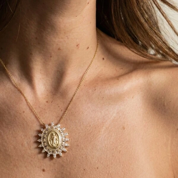 Colar Nossa Senhora das Graças Navetes Prata 925 com Banho de Ouro 18 K