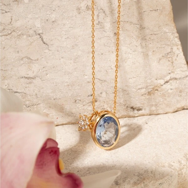 Colar Cristal London Blue Oval com Estrela de Zircônias | Liga Metálica Banho Ouro 18k | 50 cm