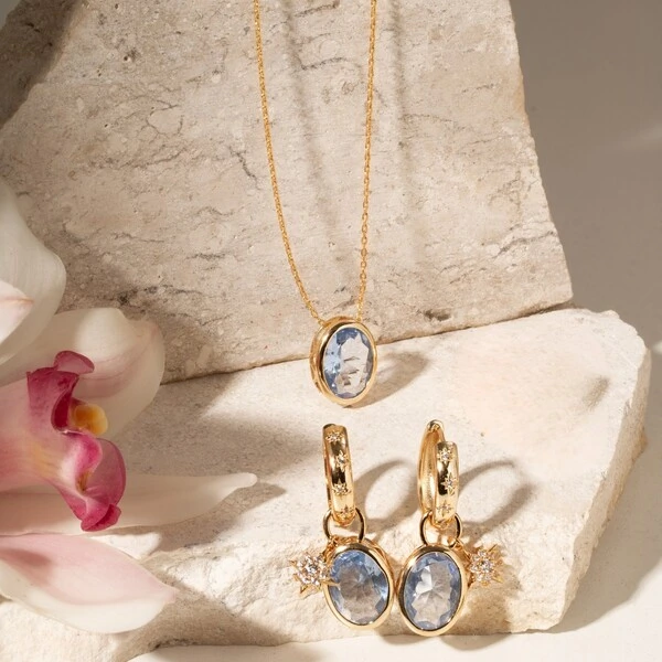 Colar Cristal London Blue Oval com Estrela de Zircônias | Liga Metálica Banho Ouro 18k | 50 cm