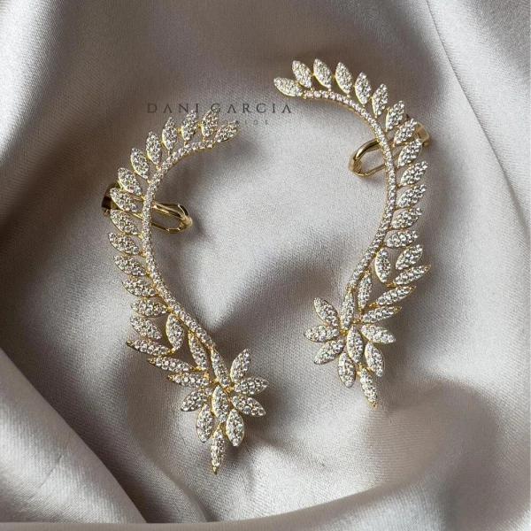 Brinco Max Ear Cuff Folhas Banho de Ouro 18 K