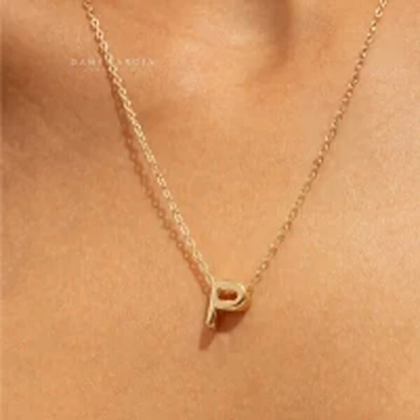 Colar Inicial Lisa Banho de Ouro 18 K