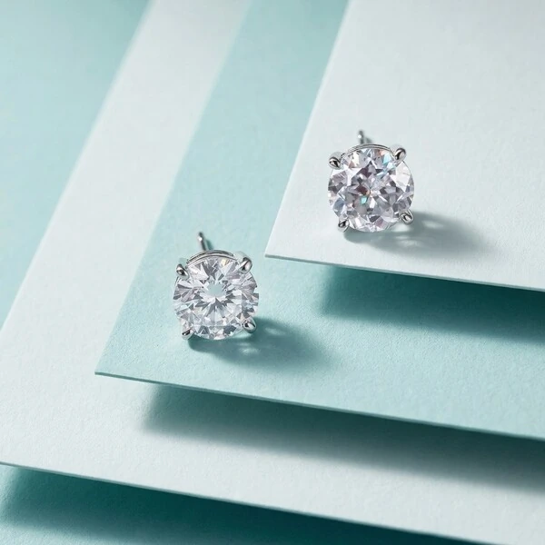 Brinco Solitário Moissanite Rosa dos Ventos 8 mm Prata 925