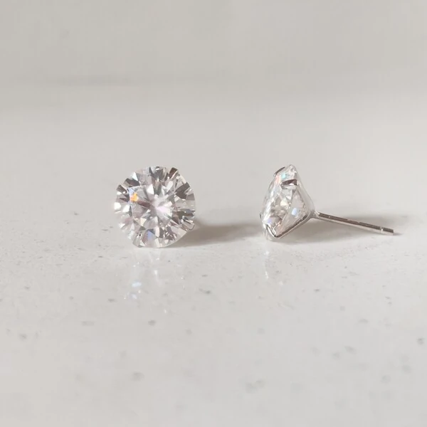 Brinco Ponto de Luz Moissanite 10 MM Prata 925