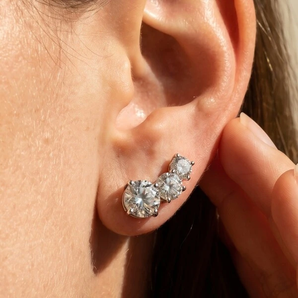 Ear Cuff Três Pontos de Luz Branco | Ródio Branco | Tarraxa Vírgula | 2cm