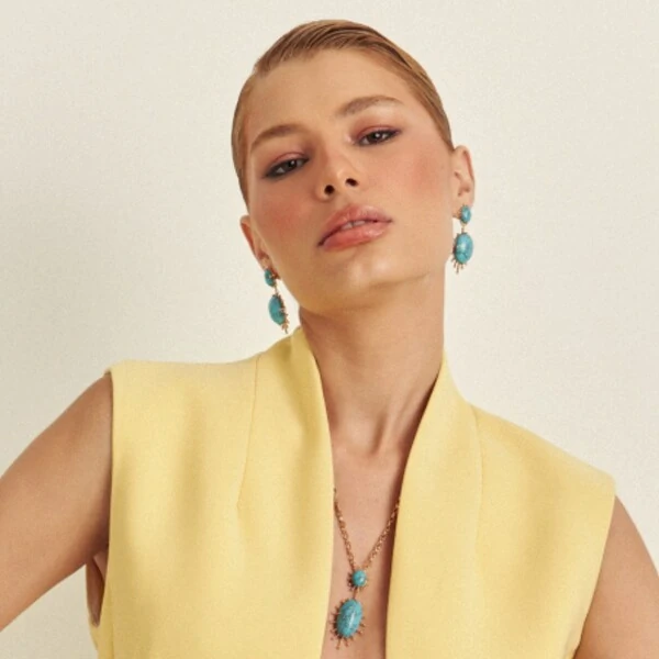 Brinco Pêndulo Redondo Turquesa Banho de Ouro 18 K