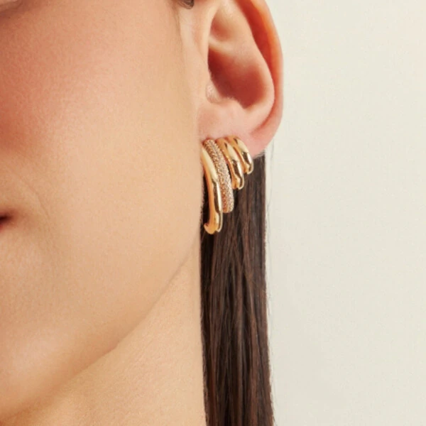 Brinco Quatro Voltas Brisa Banho de Ouro 18 K