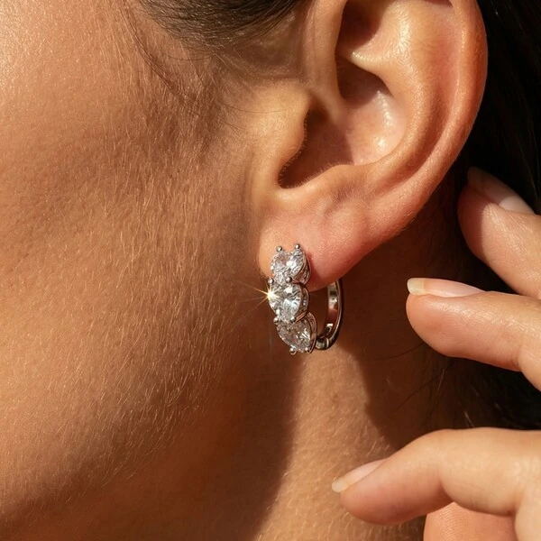 Argola 3 Corações Moissanite Prata 925