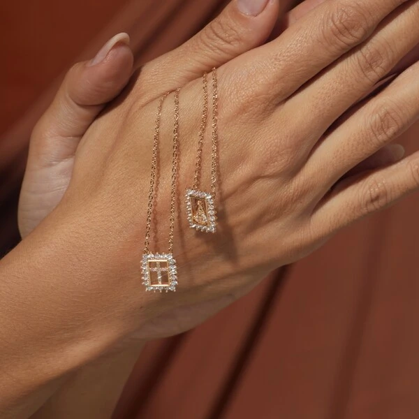 Colar Escapulário Nossa Senhora Aparecida e Cruz Banho de Ouro 18k