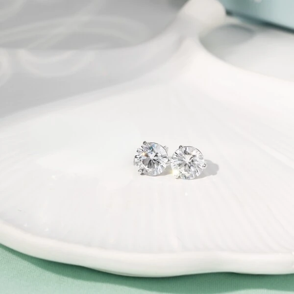 Brinco Solitário 8 MM Duda Ródio Branco