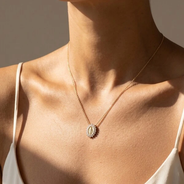Colar Nossa Senhora Aparecida Moissanite Corrente Regulável Prata com Banho de Ouro