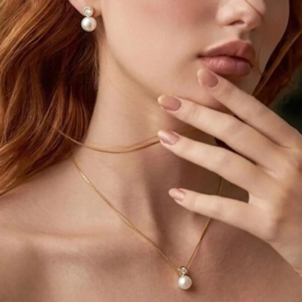 Conjunto Zircônia e Pérola Shell | Banho de Ouro 18k | Brinco 1,3cm + Colar Veneziana 45cm com Exten